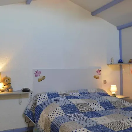 Hébergement de vacances Maison Fleury-saint-pierre-la-mer, 3 Pièces, 6 Personnes - Fr-1-229d-79 *